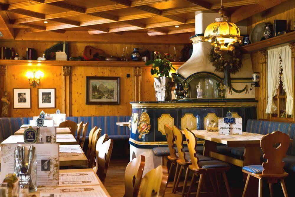 Hotel Zum Goldenen Loewen Μπάντεν-Μπάντεν Εξωτερικό φωτογραφία