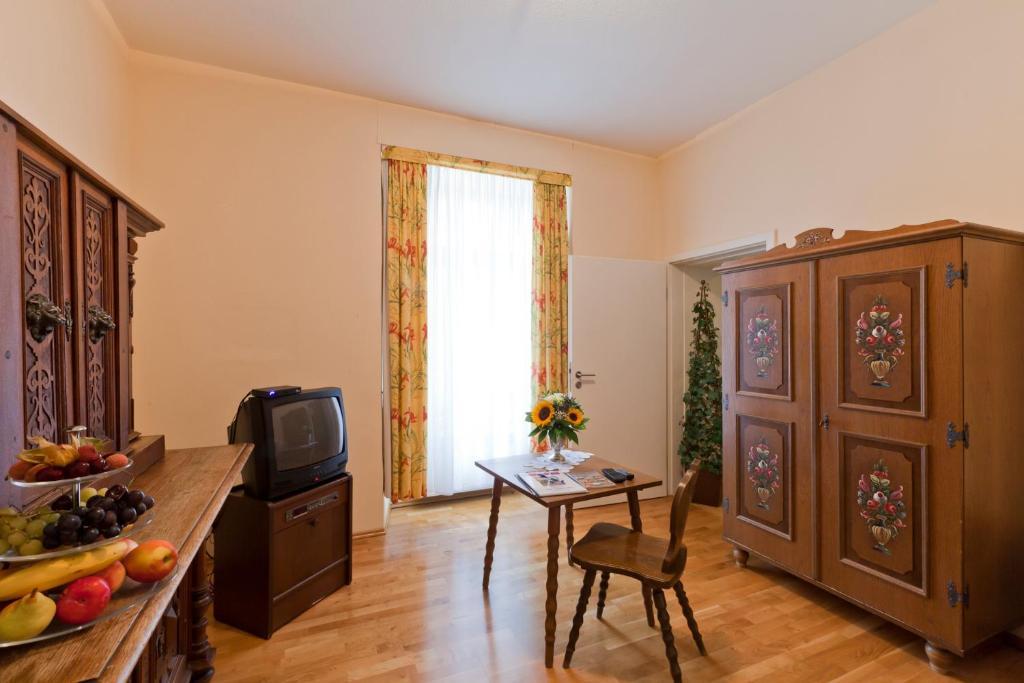 Hotel Zum Goldenen Loewen Μπάντεν-Μπάντεν Δωμάτιο φωτογραφία